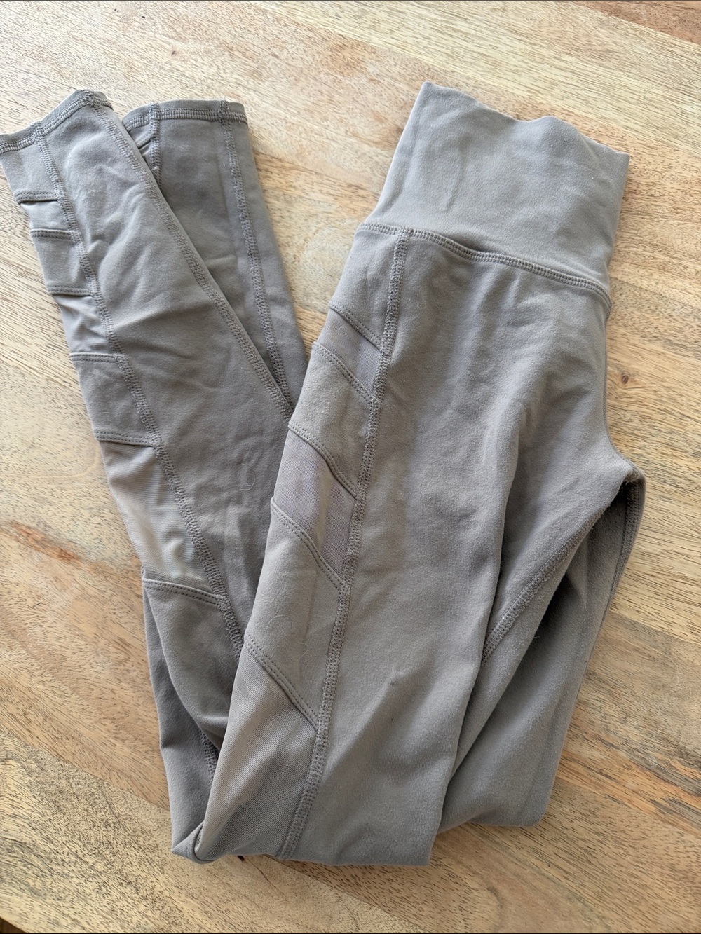 ALO Yoga Neutral Taupe High-Waist Leggings